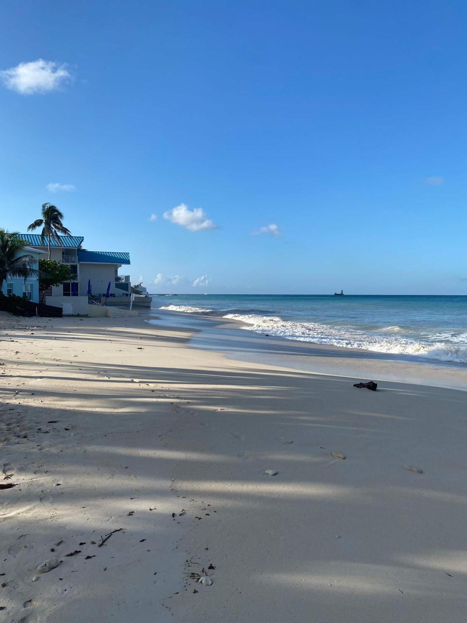 Enjoy Sunsets At Fully Equipped At The Holiday home *