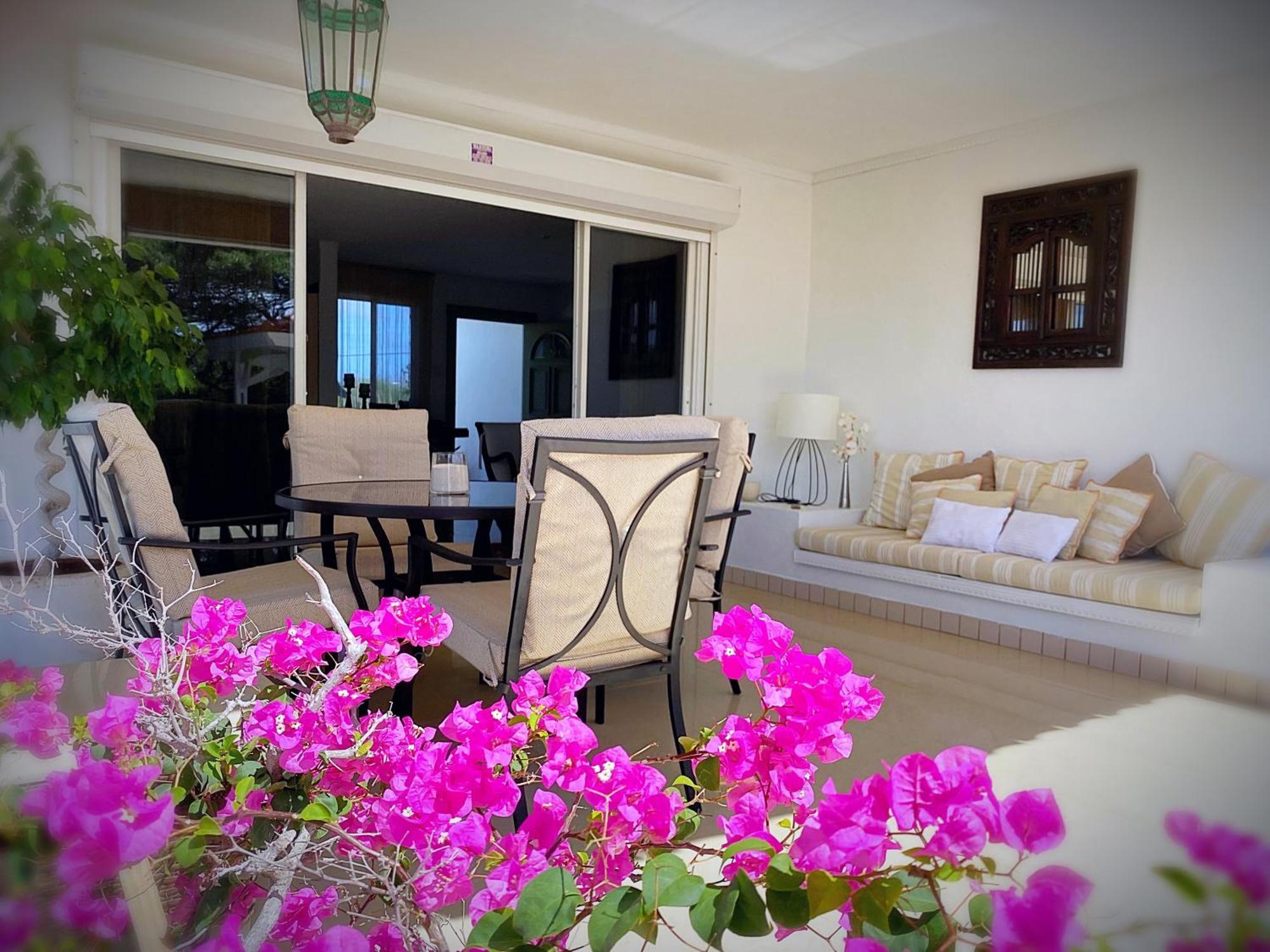 Mila's Authentic Family Getaway Aruba *