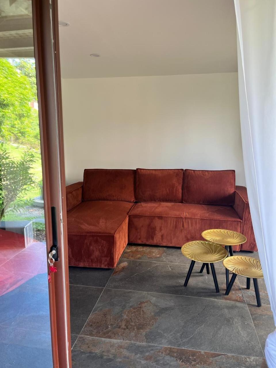 Apartment And By O'kalm
