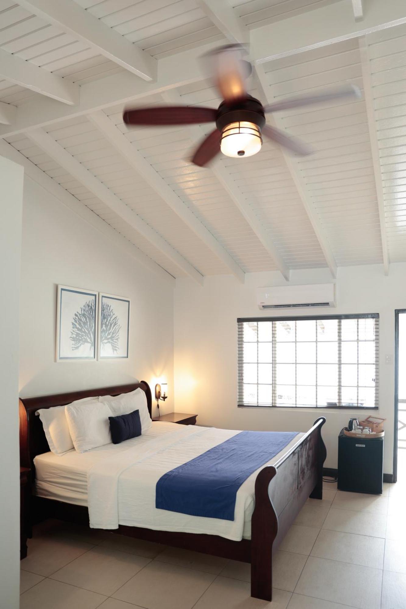 Hotel Blue Waters 4*
