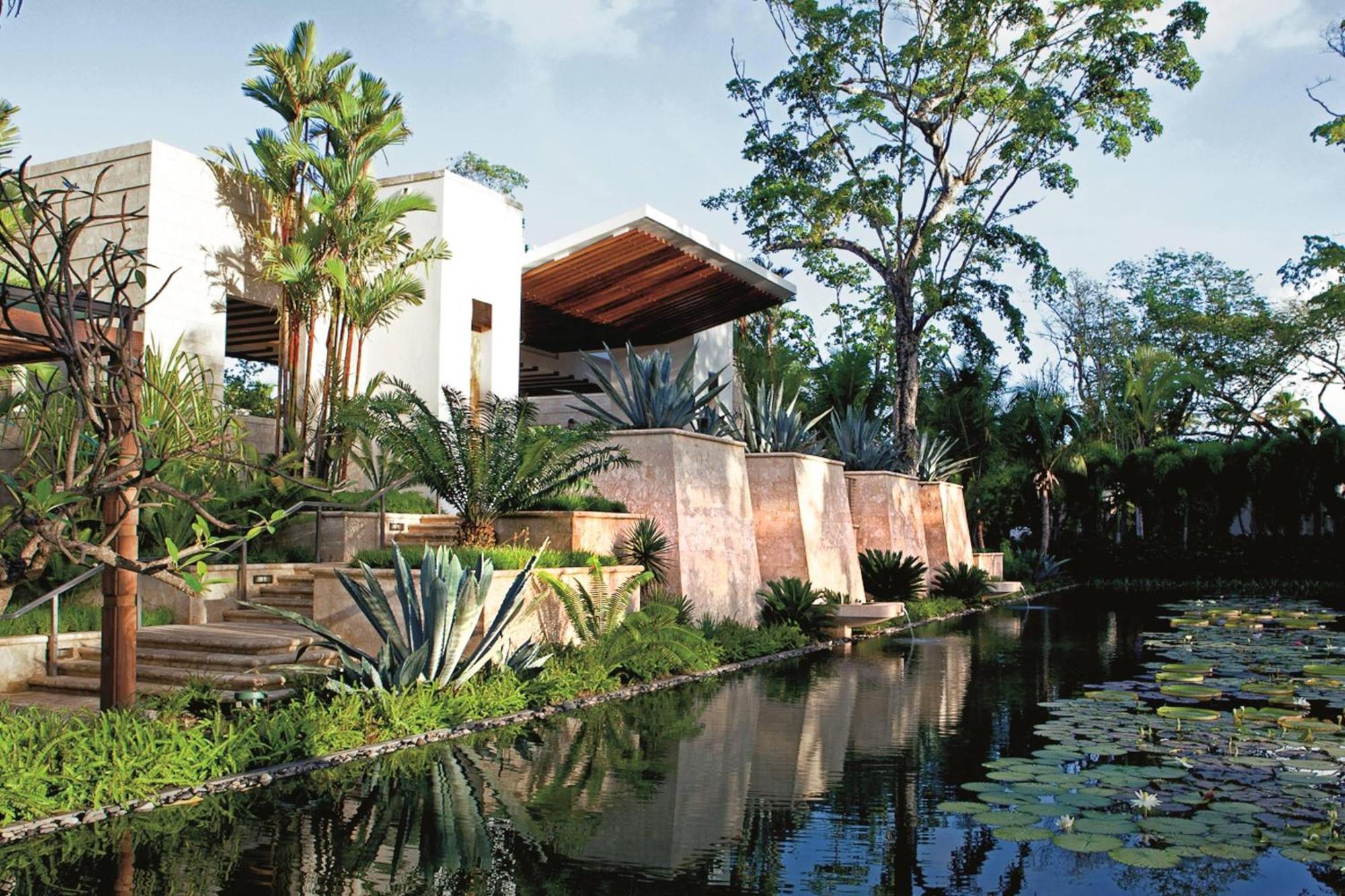 Beach, A Ritz-carlton Reserve 5*