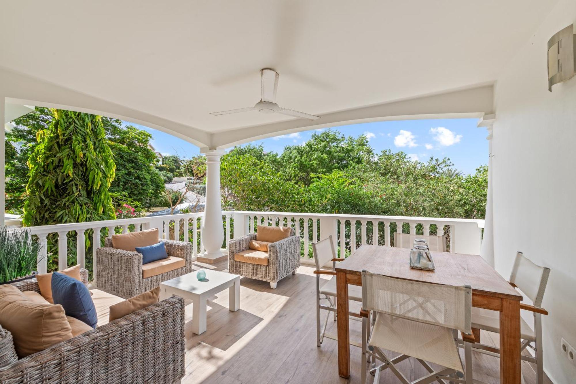 Blue Bay Apartment