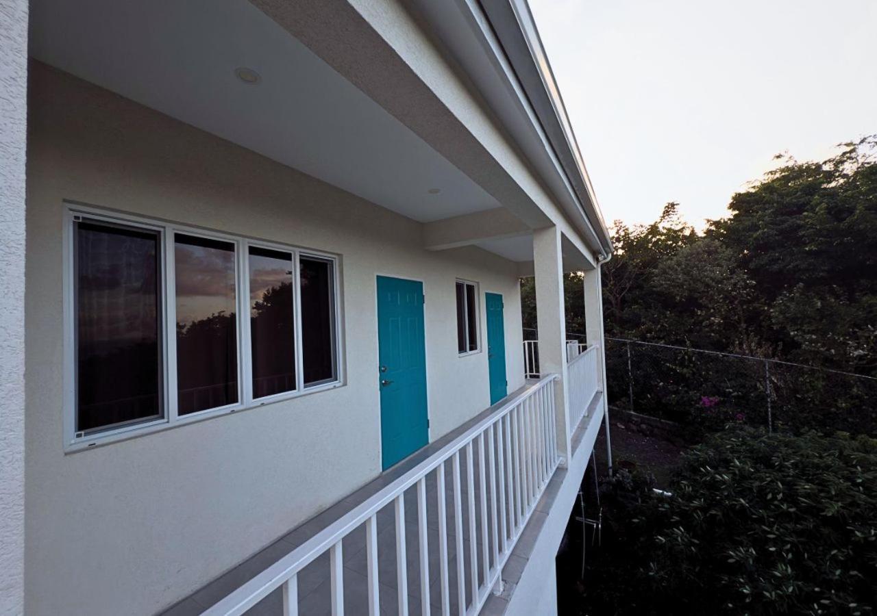 Hilltop Unit #2 Apartment Gros Islet