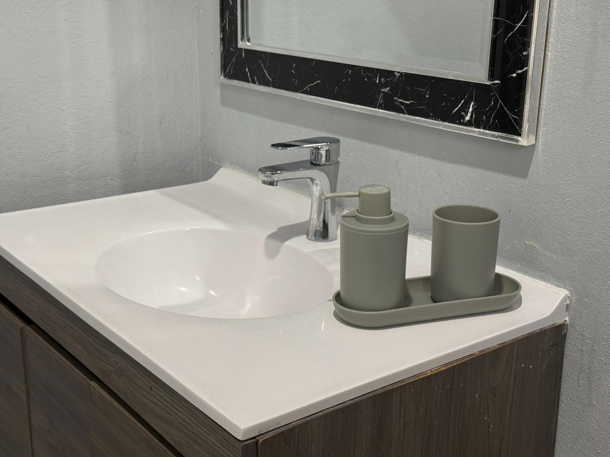 Apartamento Hilltop Unit #2