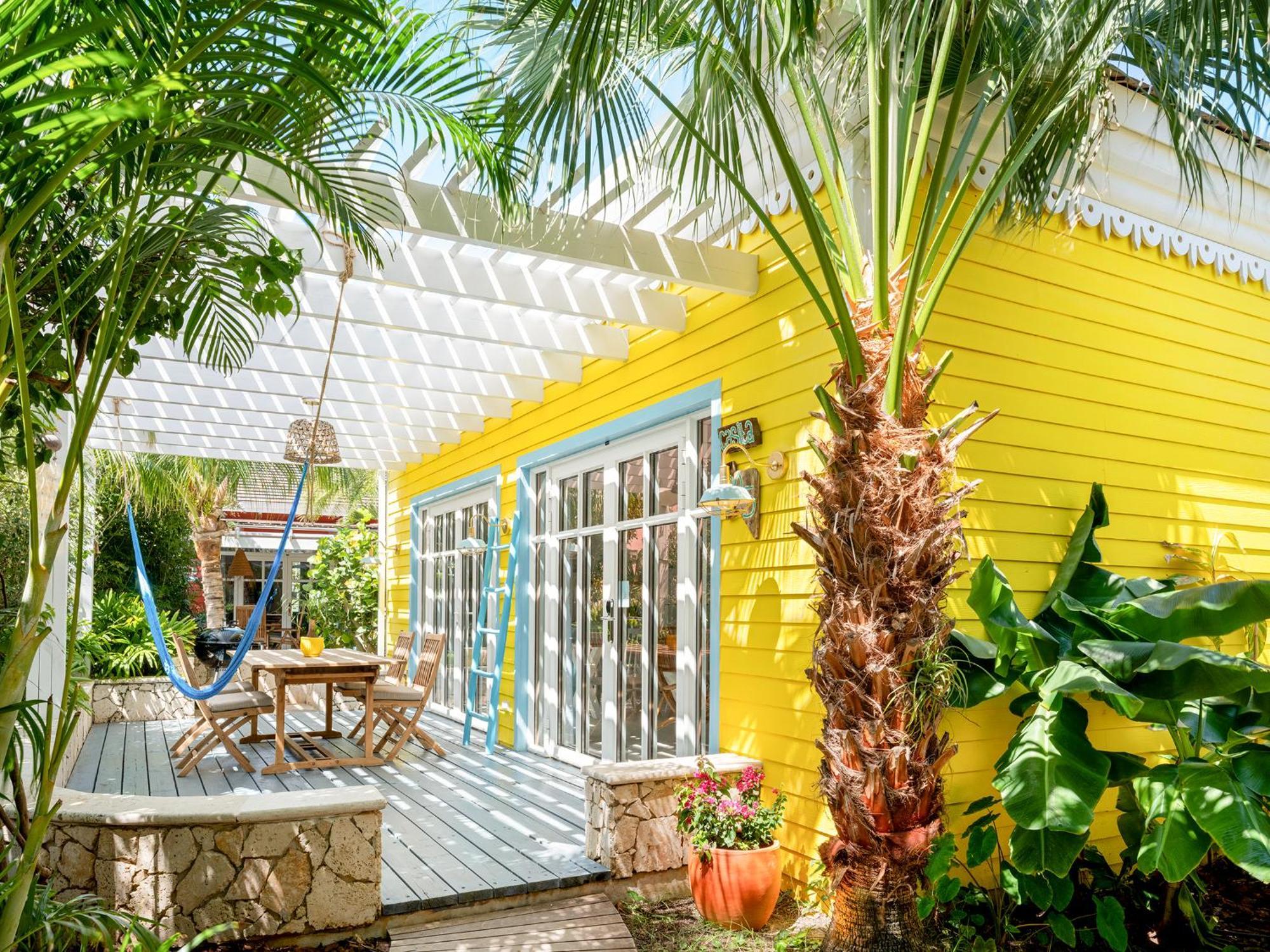 Boardwalk Boutique Aruba - Adults Only