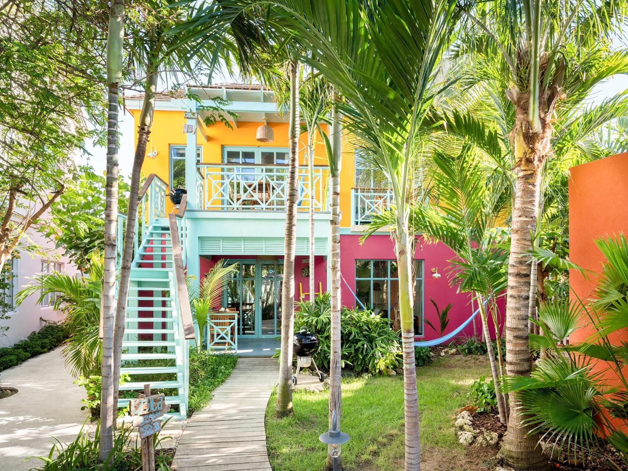 Boardwalk Boutique Aruba - Adults Only