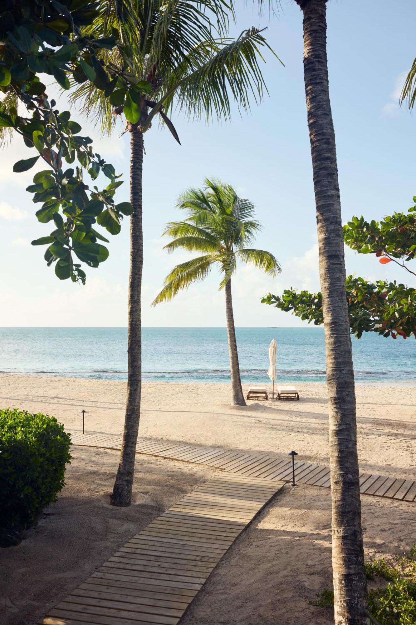 Hermitage Bay 5*