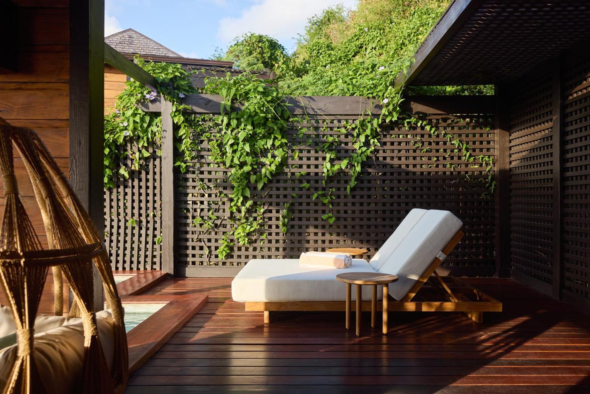 Hermitage Bay Resort 5*