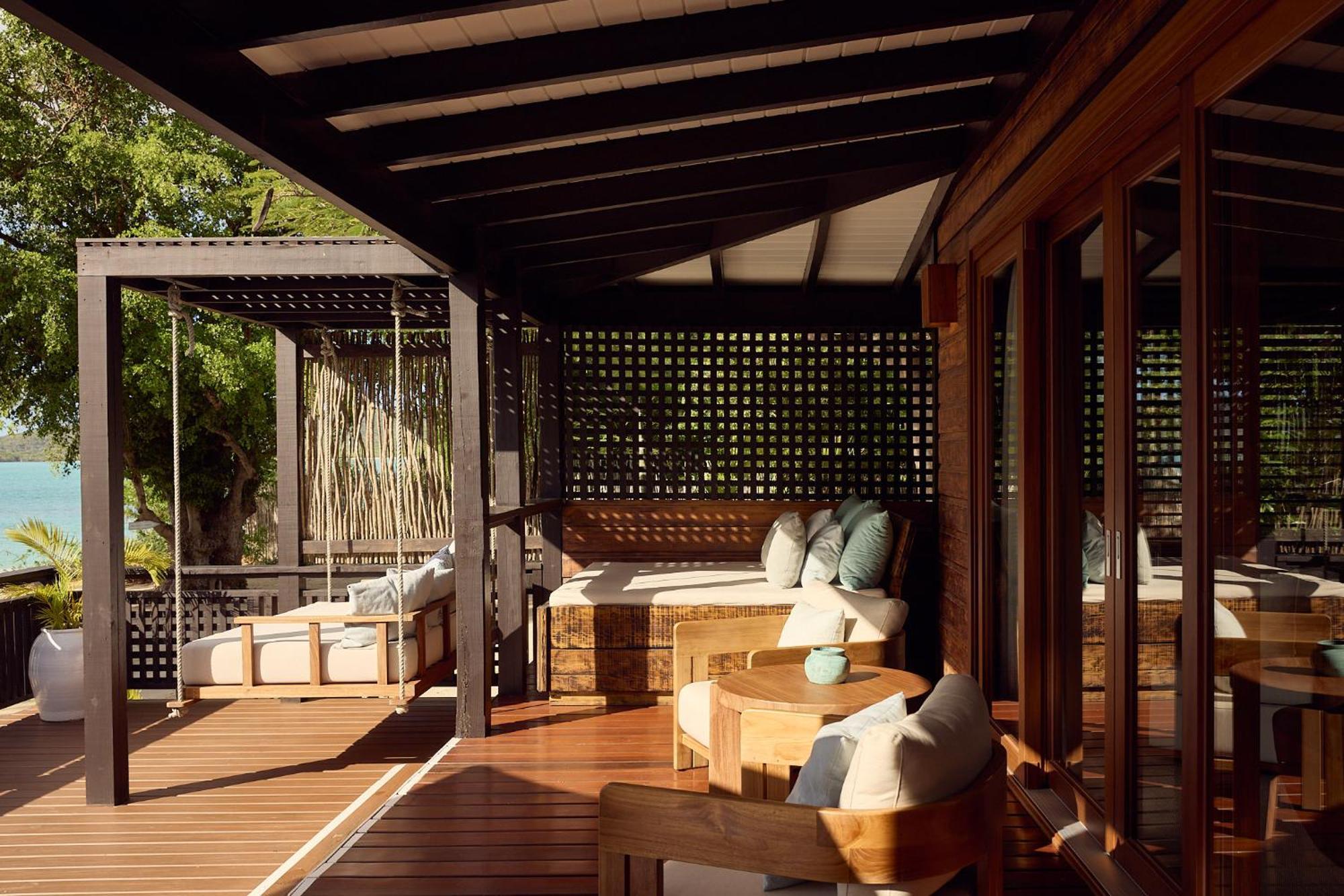 Hermitage Bay 5*