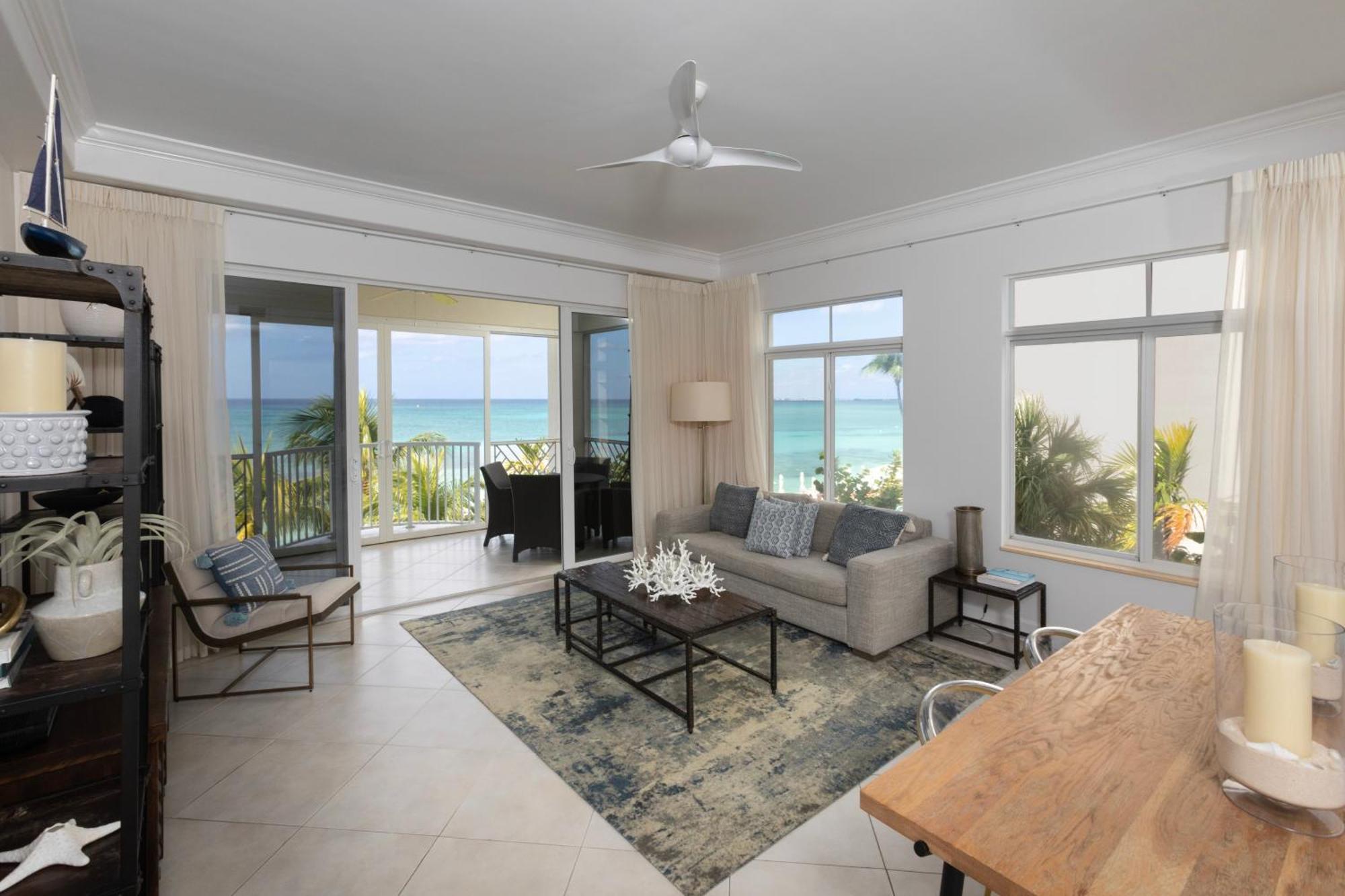 Apartment South Bay Club 17- 2 Bedroom 2 Bathroom Unit George Town