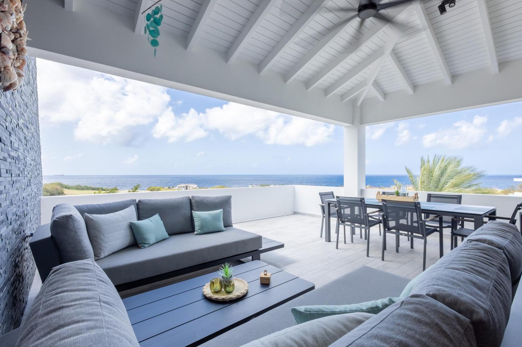 The Reef - Blue Bay Golf & Resort