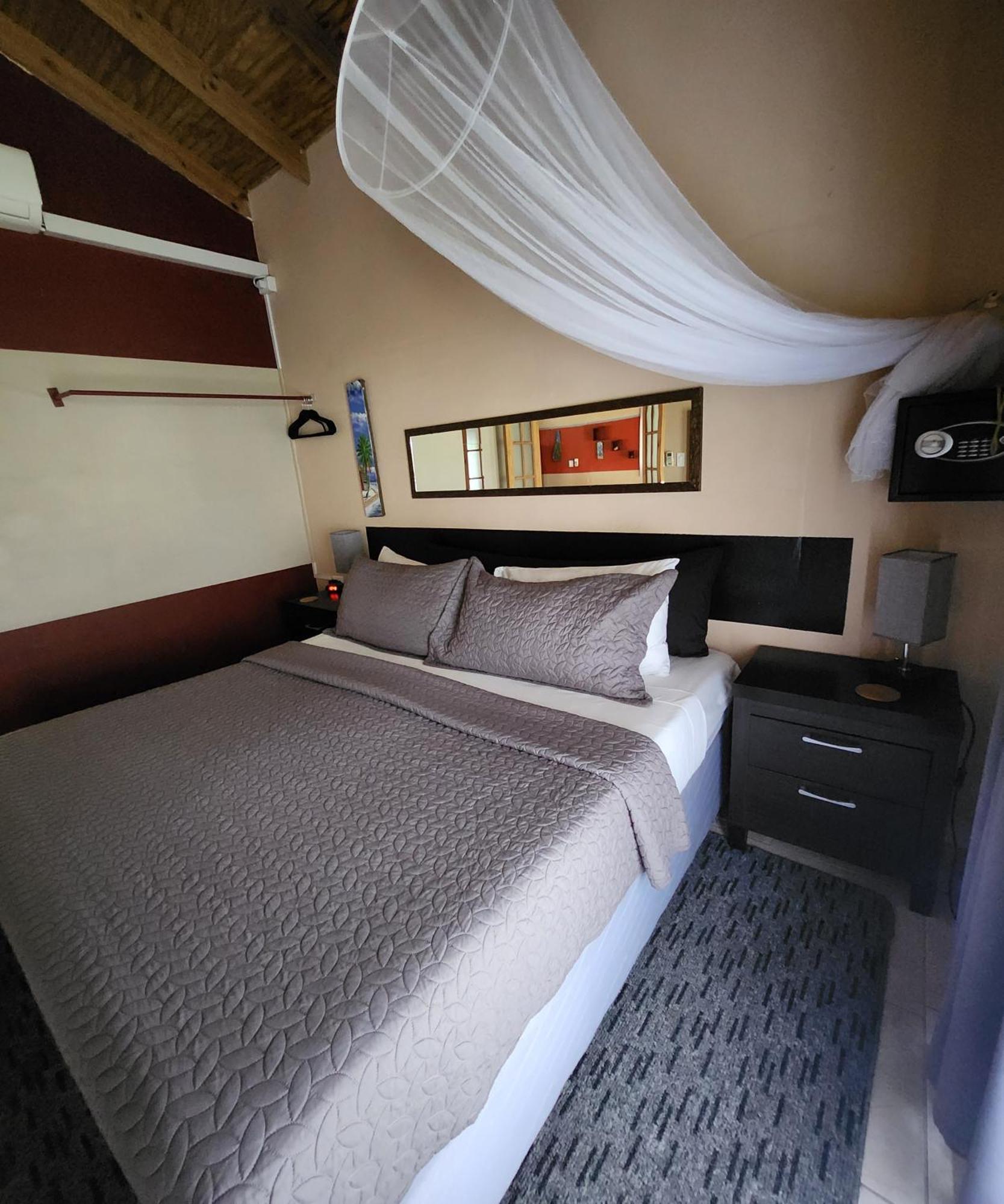Aparthotel Carolina Point