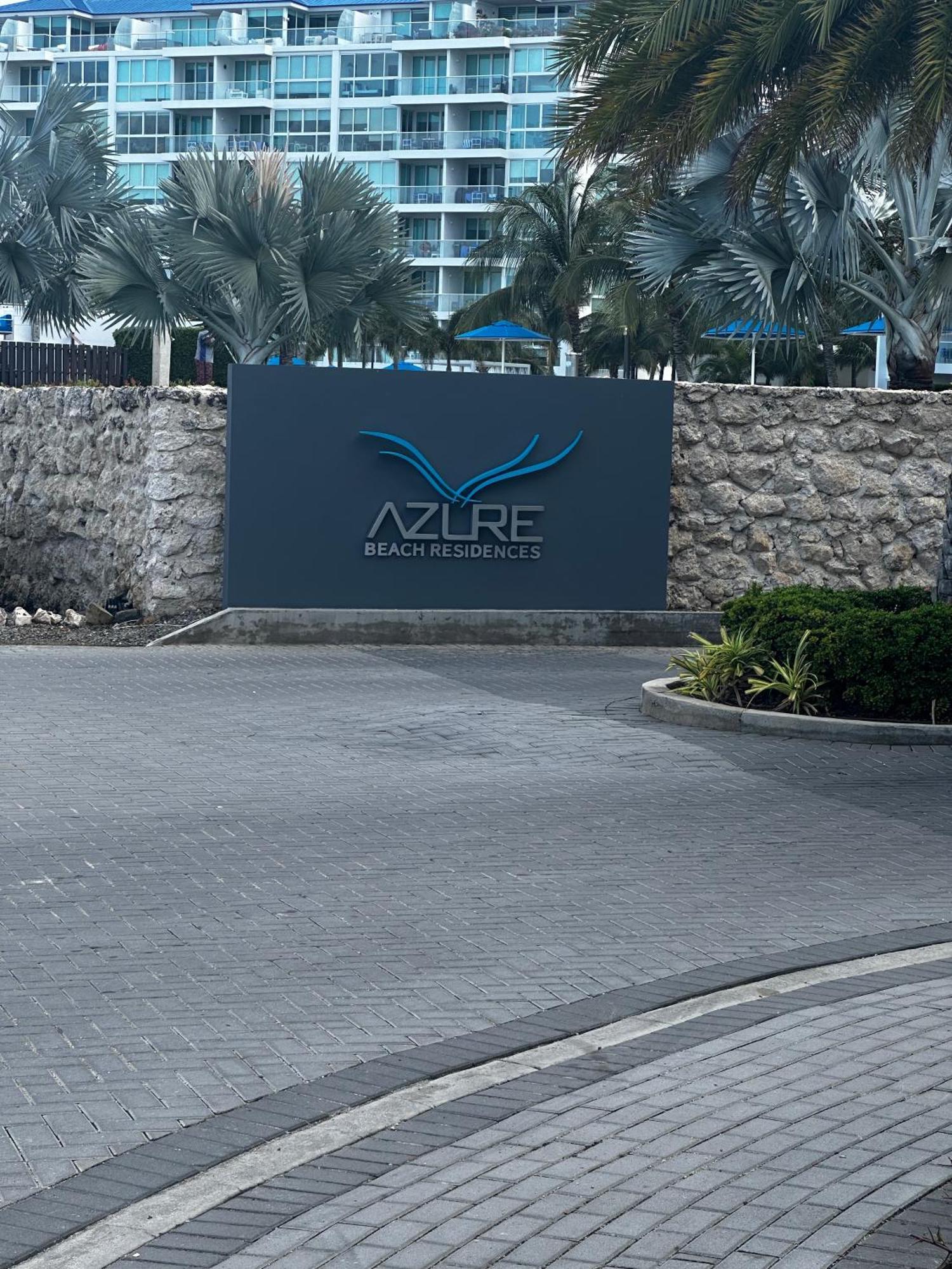 Breath Taking Front Views Eagle Aparthotel *
