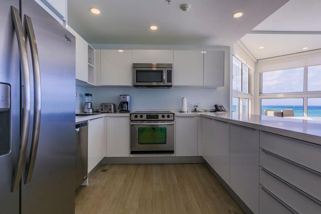 Apartment Azure Residences Palm Beach