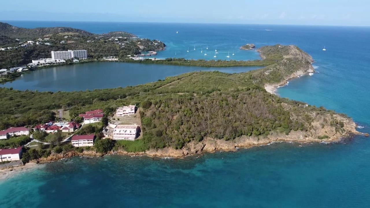 Villa By The Sea *