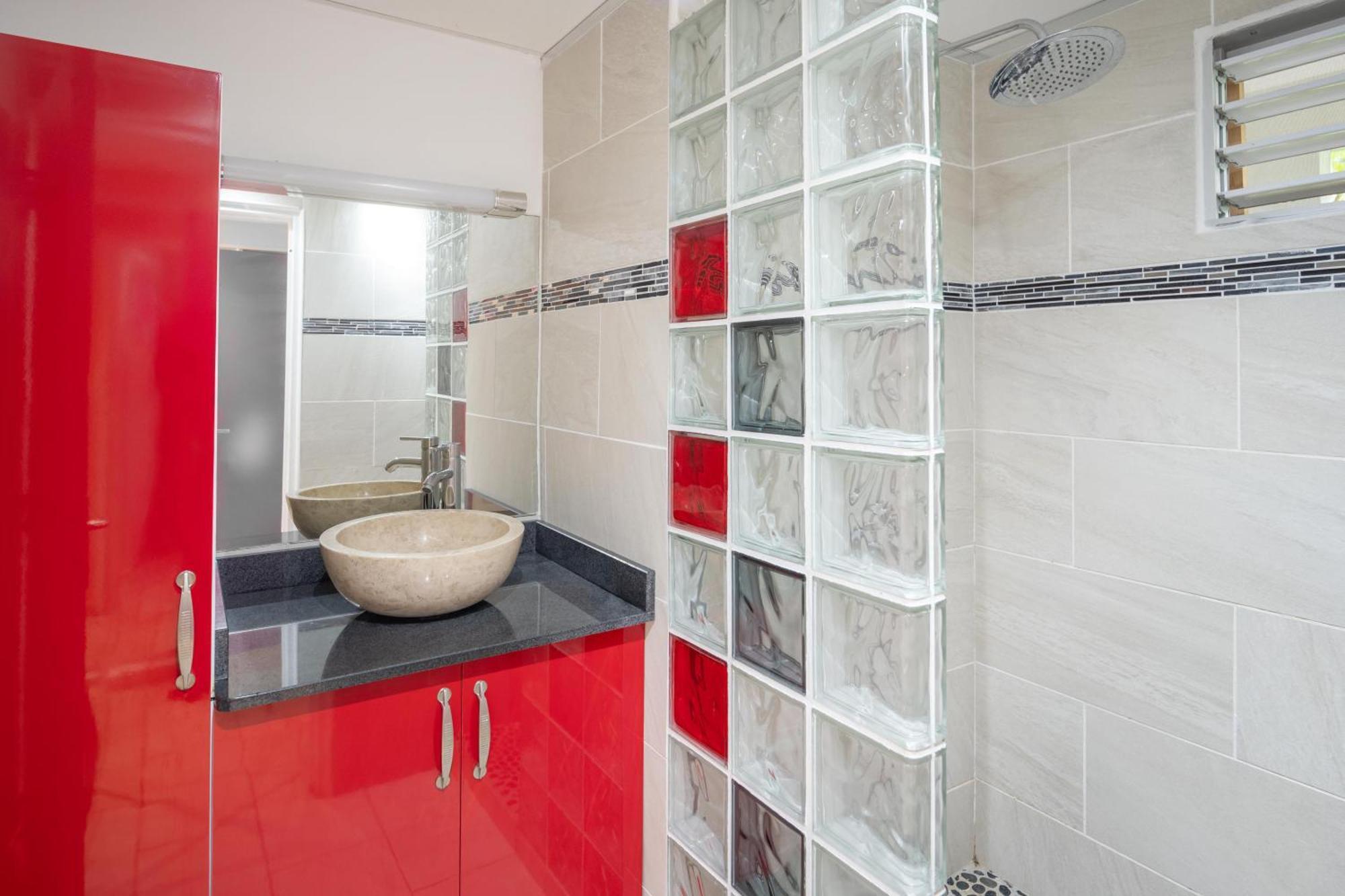 Apartment Bord De Tres Fonctionnel -acces Direct & Vue Exceptionnelle