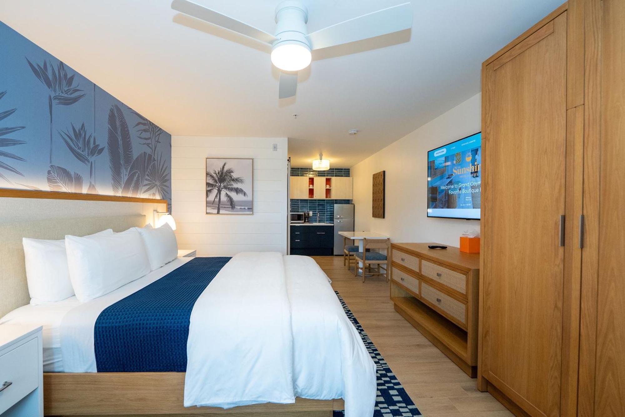 Sunshine Hotel West Bay
