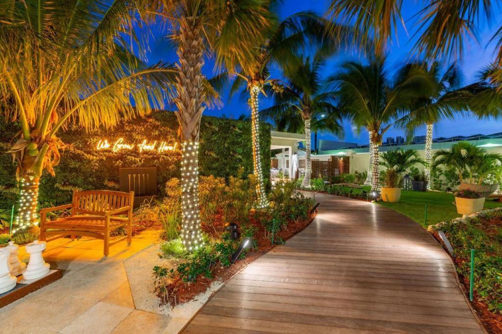 Resort Seven Stars & Grace Bay