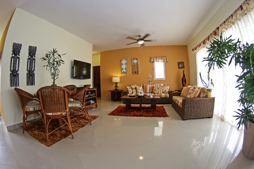 Paradise Condos Apartment *