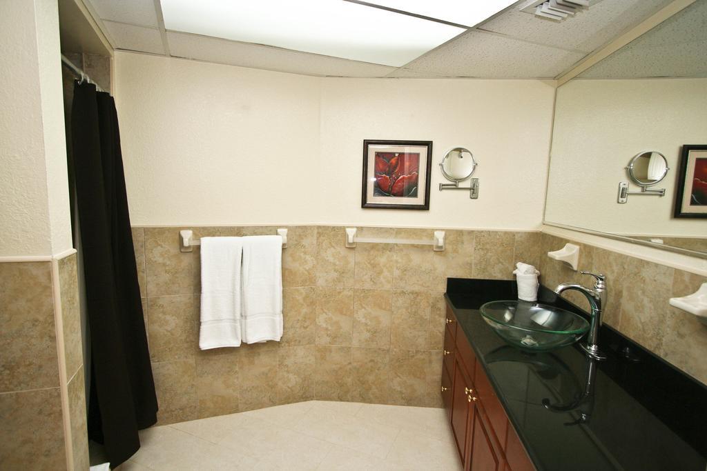 Resort Ocean Reef Yacht Club &