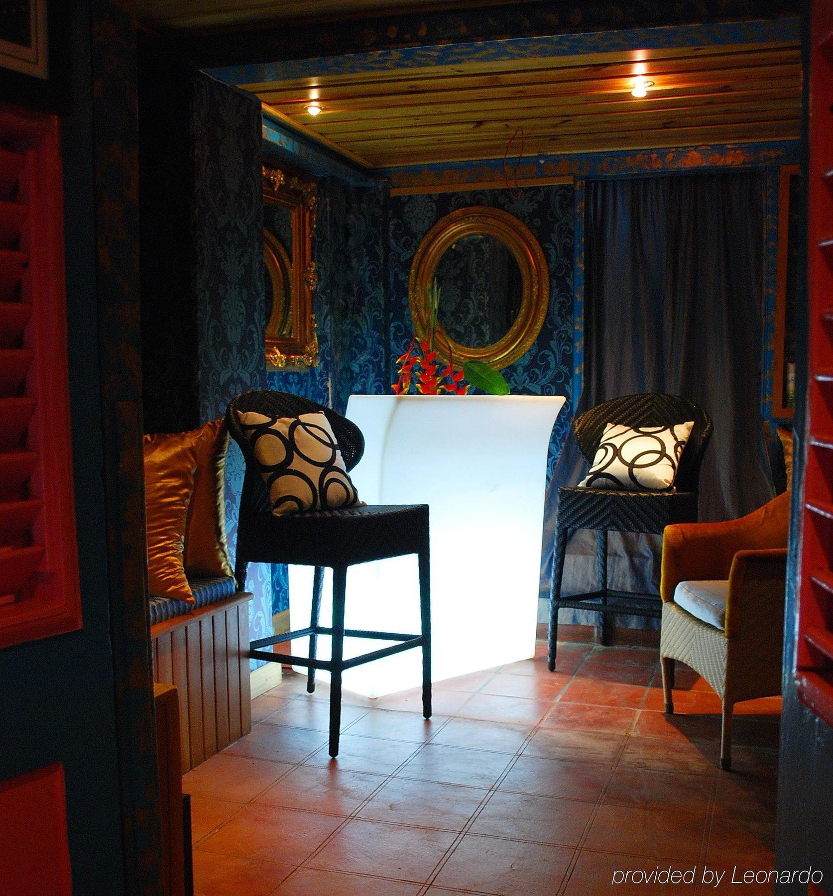 Hotel Half Moon Blue 3*
