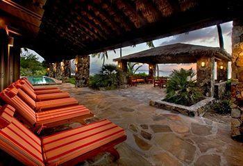 Resort Nail Bay