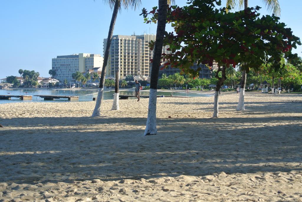 Beach One Bedroom 13 Apartment Ocho Rios