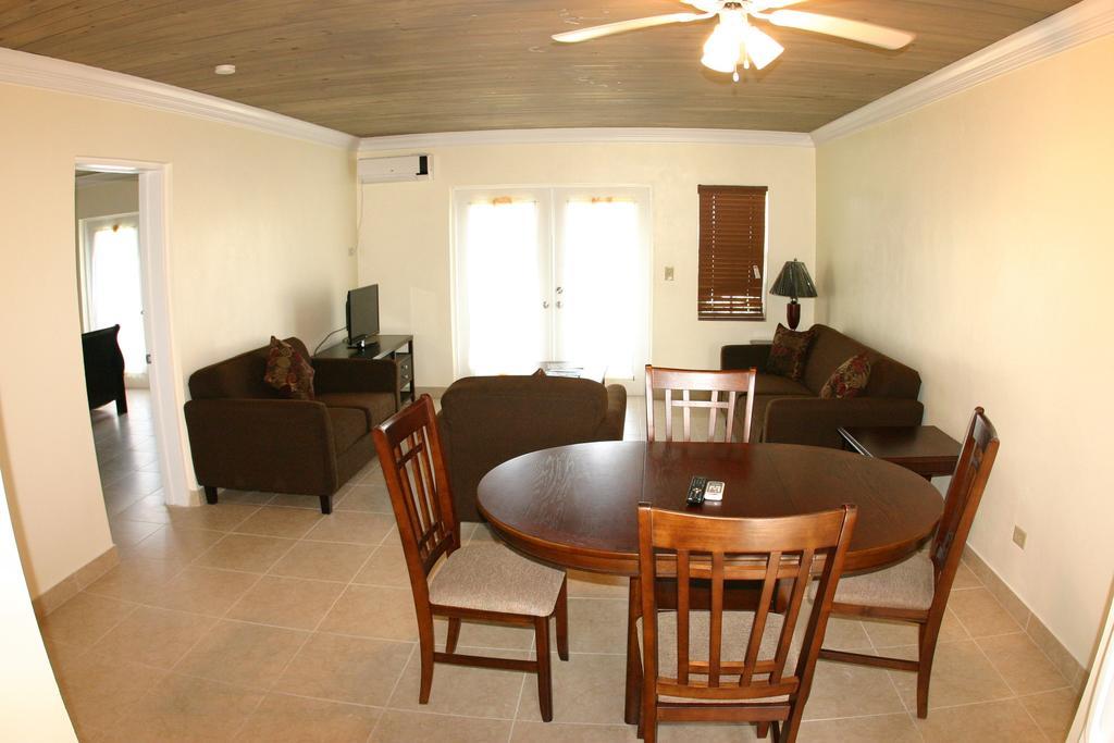 Hotel Mt Pleasant Suites *