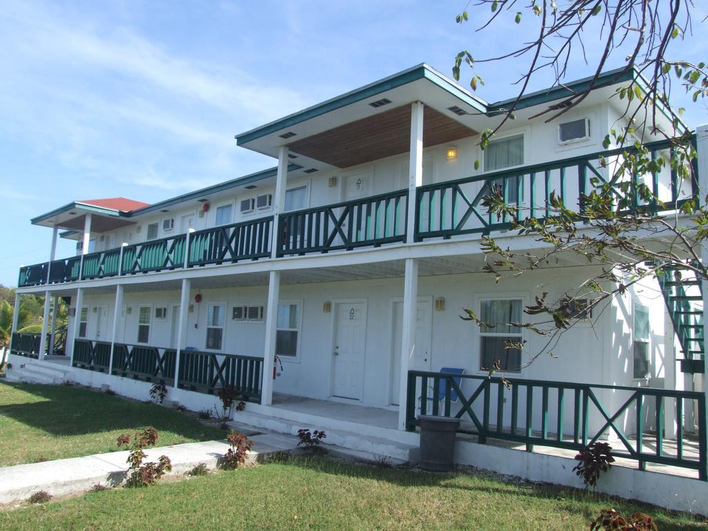 Hotel Mt Pleasant Suites George Town