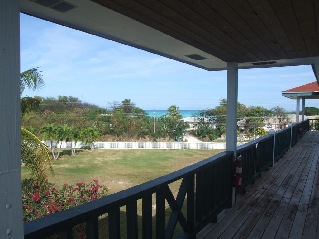 Hotel Mt Pleasant Suites George Town