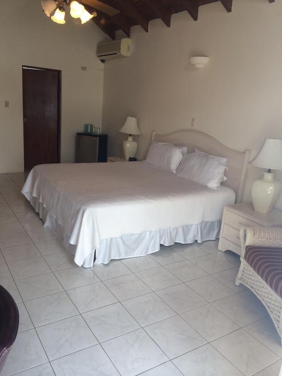 Hotel Burt 2*