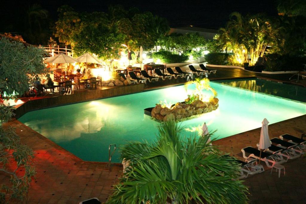 Sapphire Beach Club