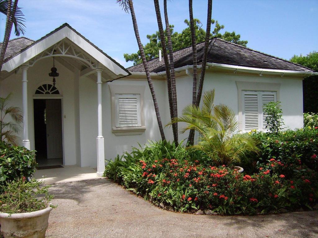 Coconut Grove 1, Luxury By Island