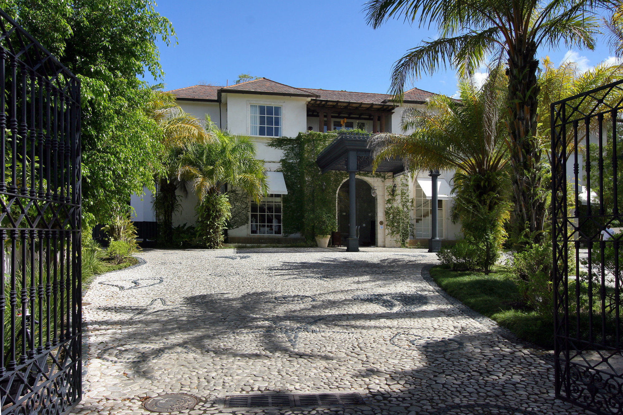 Casa Colonial &