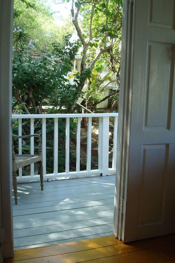 Galley Bay Five Islands Village