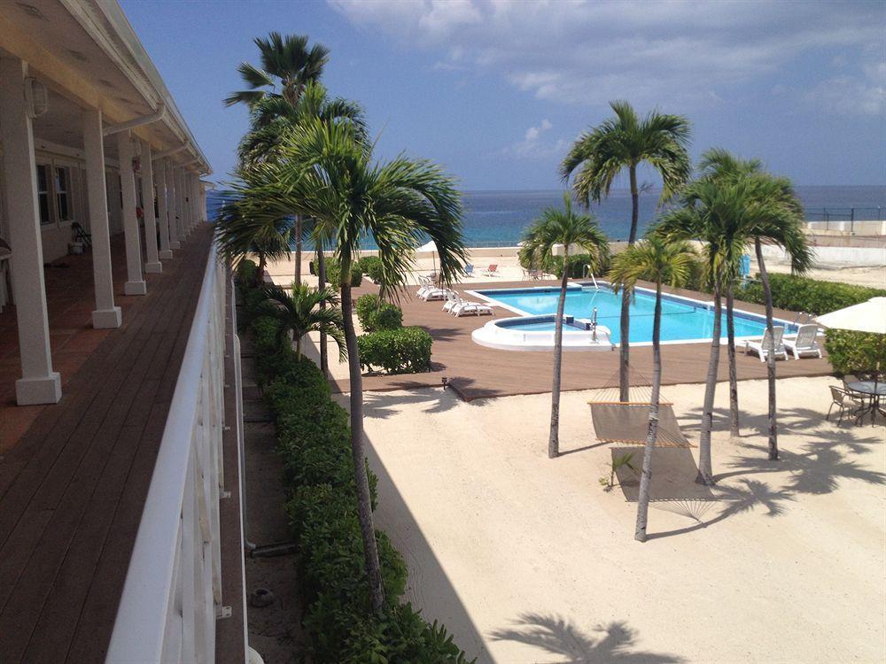 The Riviera, Grand Cayman Hotel 3*