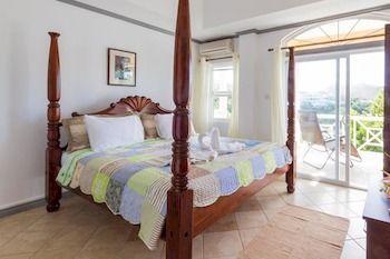 Marina Haven Hotel 3*