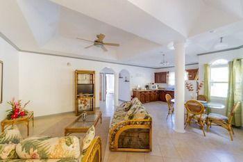Marina Haven Hotel 3*
