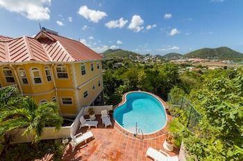 Marina Haven Hotel 3*