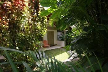 Kariwak Village Holistic Haven Hotel