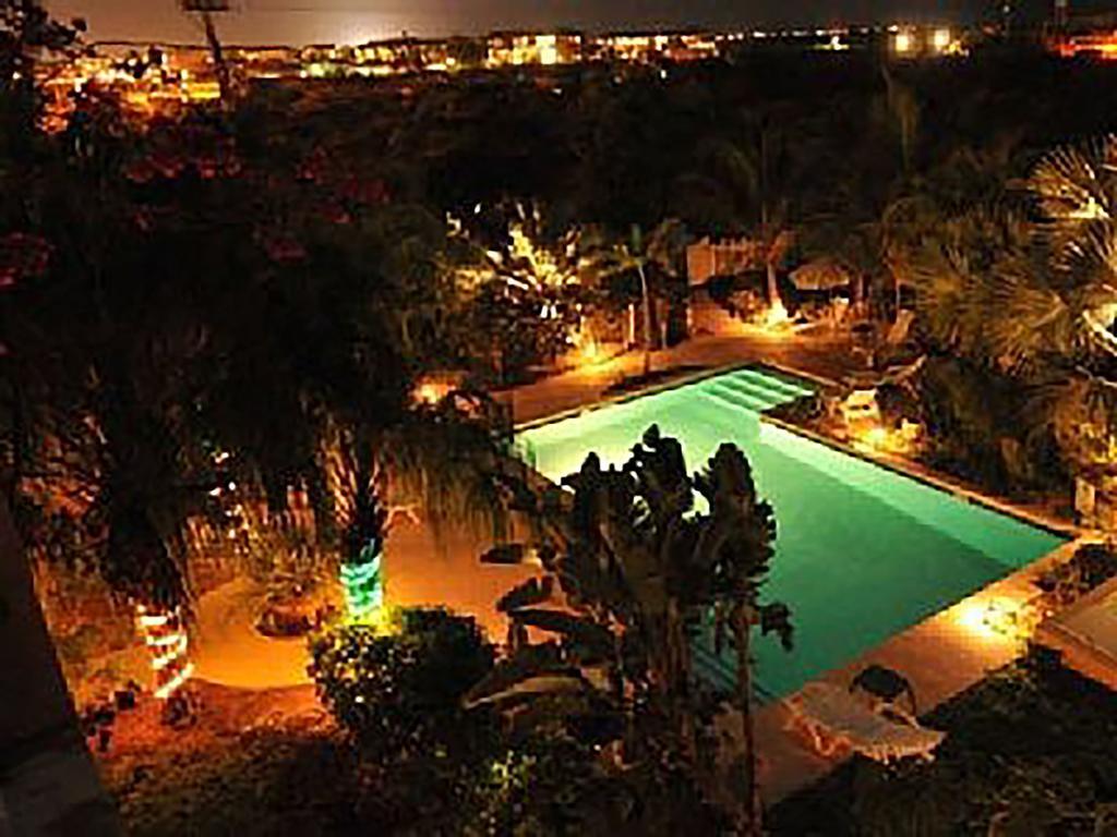 Aparthotel The At *