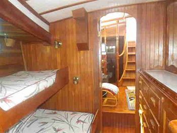 Botel St Thomas On Sailboat Ragamuffin Incl Meals Water Toys
