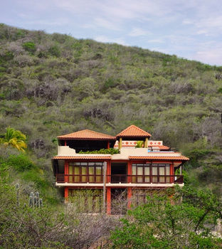 Punta West 4*