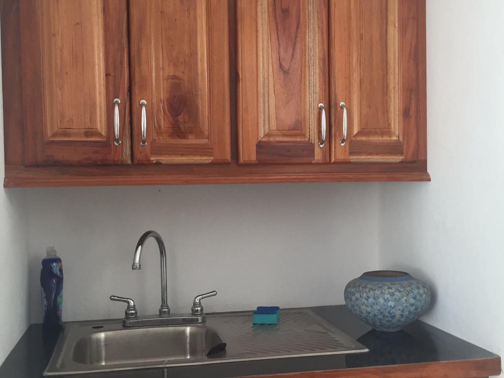 Garden Apartment-Beach-5Min Drive, 1 Hr Montego Bay, 25 Mins Ocho Rios, Welcome Breakfast Basket