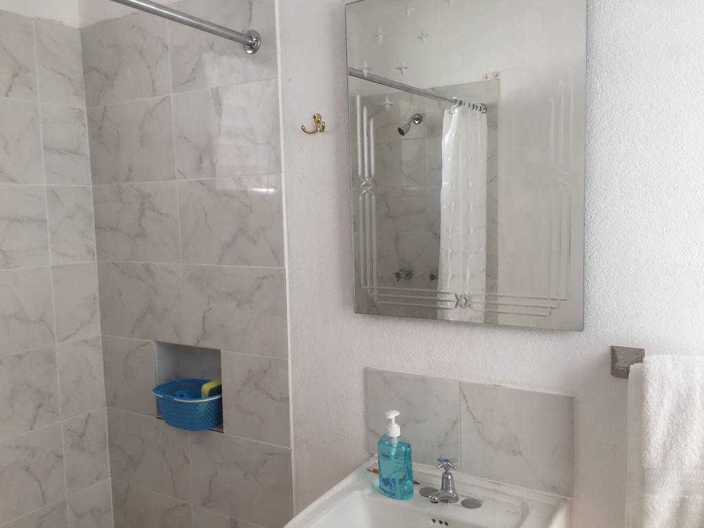 Garden Apartment-Beach-5Min Drive, 1 Hr Montego Bay, 25 Mins Ocho Rios, Welcome Breakfast Basket Runaway Bay