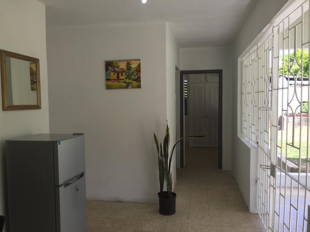 Garden Apartment-Beach-5Min Drive, 1 Hr Montego Bay, 25 Mins Ocho Rios, Welcome Breakfast Basket *