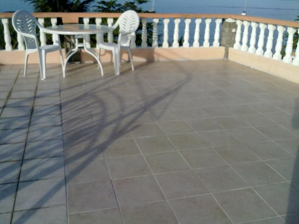 Annie's Ocean View Apartment Grand Anse