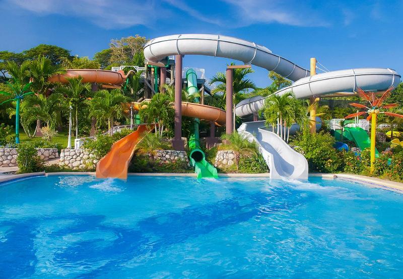 Beaches Hotel 4*
