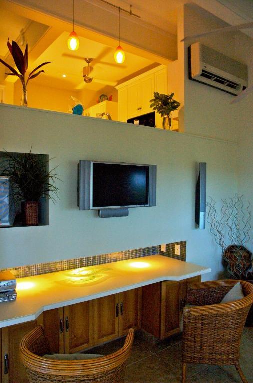 Nail Bay Spanish Town