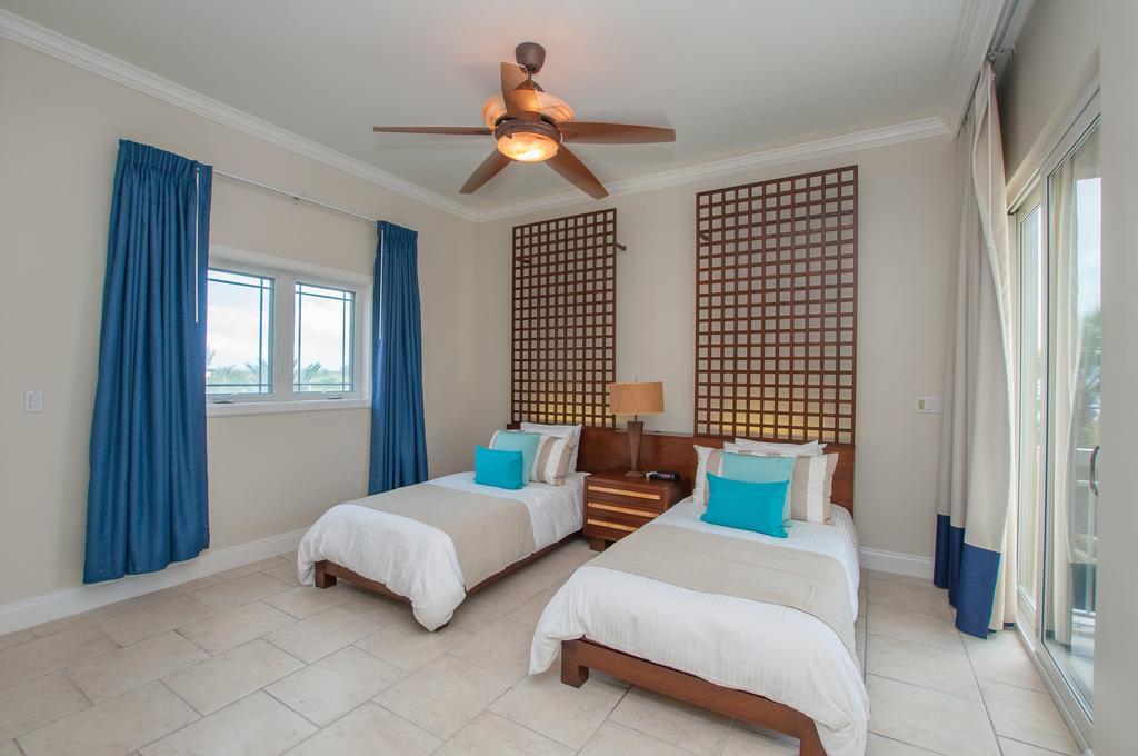 Resort Alexandra Grace Bay